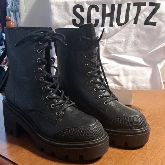SCHUTZ Shoes - SCHUTZ Black Combat Lace-Up Boots New $242